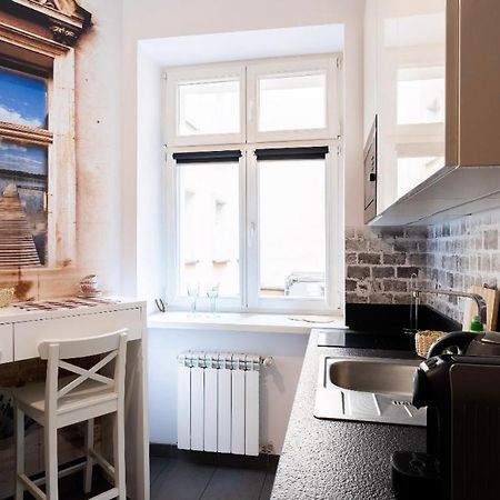 Strzalowa Apartment - City Center Poznan Bagian luar foto